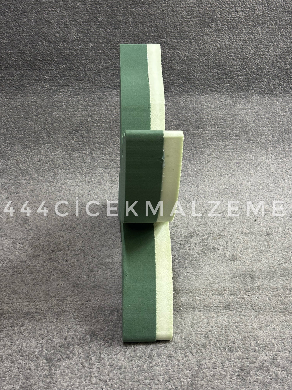 Küçük boutta kelebek şeklindeki oasis